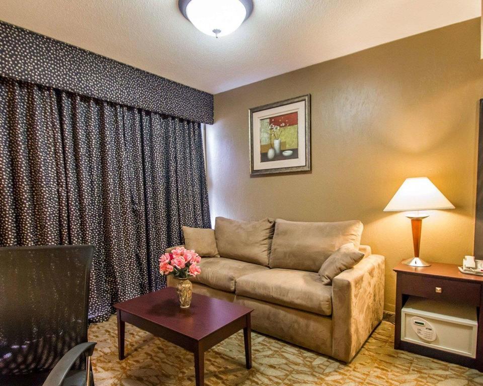 Econo Lodge Inn & Suites Old Saybrook - Westbrook Εξωτερικό φωτογραφία
