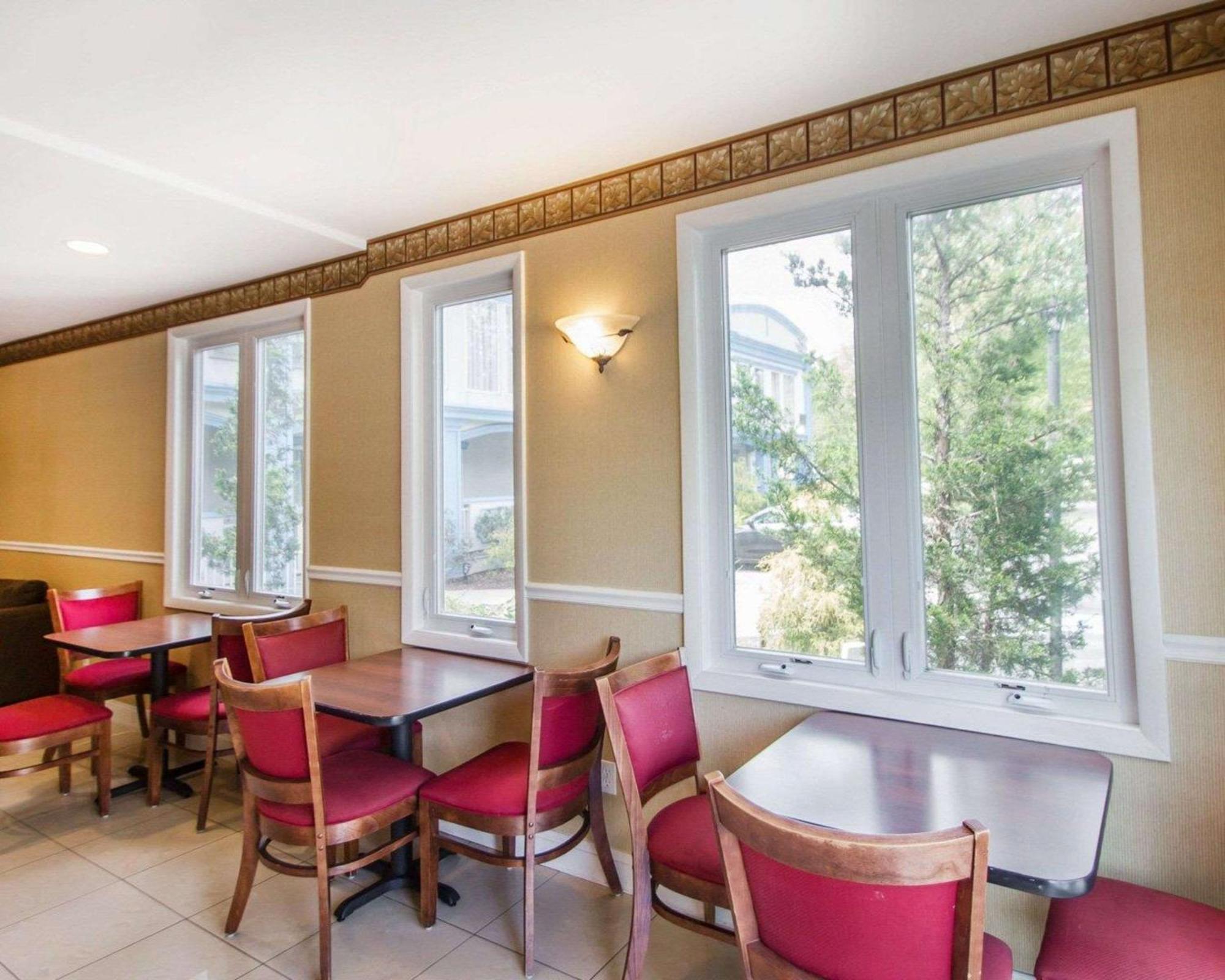 Econo Lodge Inn & Suites Old Saybrook - Westbrook Εξωτερικό φωτογραφία