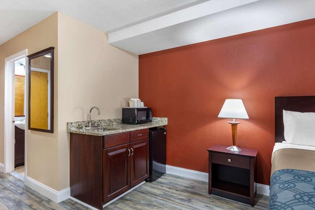 Econo Lodge Inn & Suites Old Saybrook - Westbrook Δωμάτιο φωτογραφία